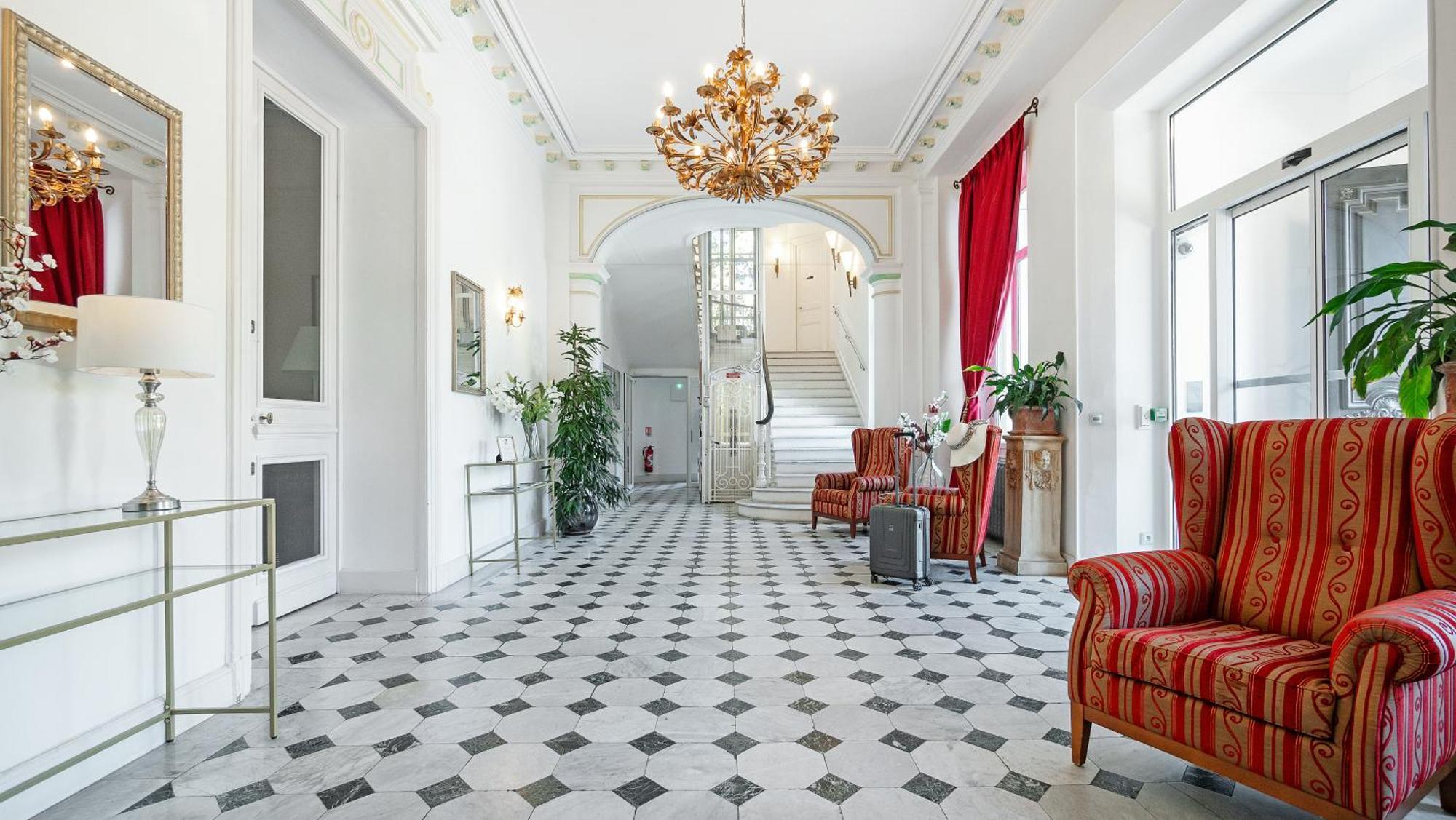 Hotel Les Tourelles Sainte-Maxime Exteriér fotografie